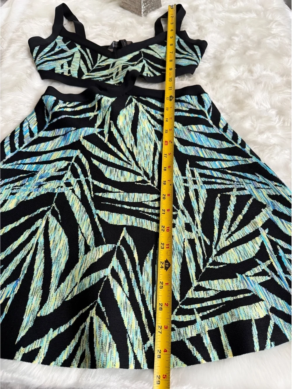 BCBGMAXAZRIA  Dress Set with Blue and Green Leafy V XXS